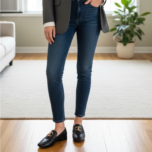 DKNY FERN LOAFERS - Picture 1 of 5